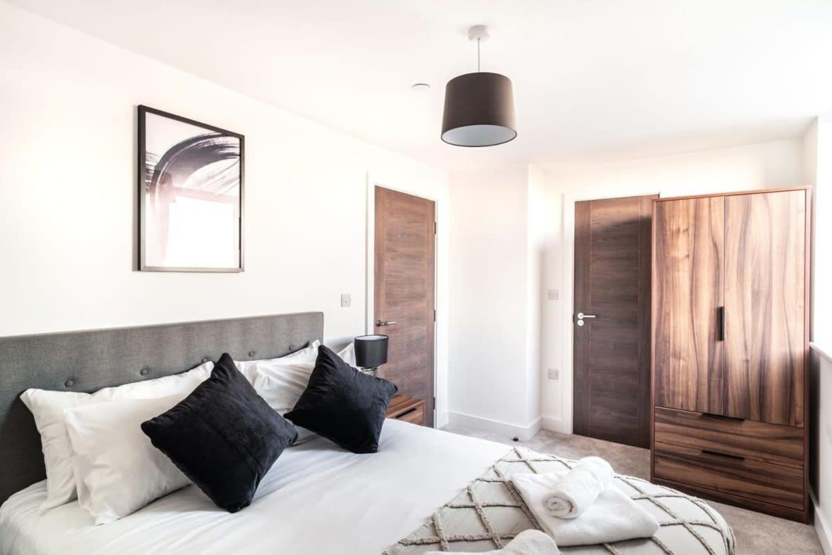 Stayzeni, Alexandra Rise 2 Bed Flat Apartment *