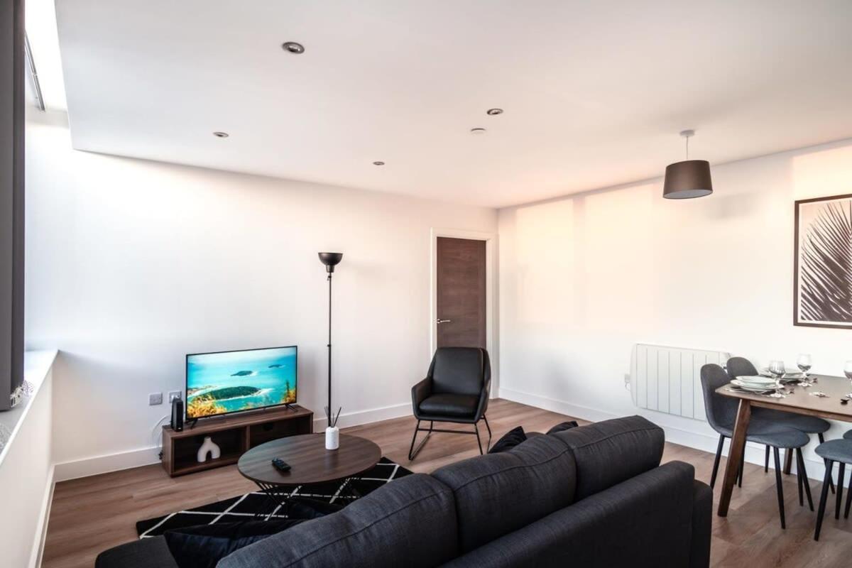 Stayzeni, Alexandra Rise 2 Bed Flat Apartment